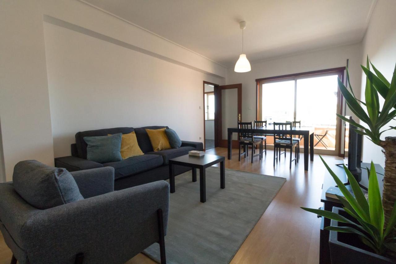 Artur Bivar - T4 familiar junto ao parque desportivo da Rodovia - Braga - Ferienwohnung Braga