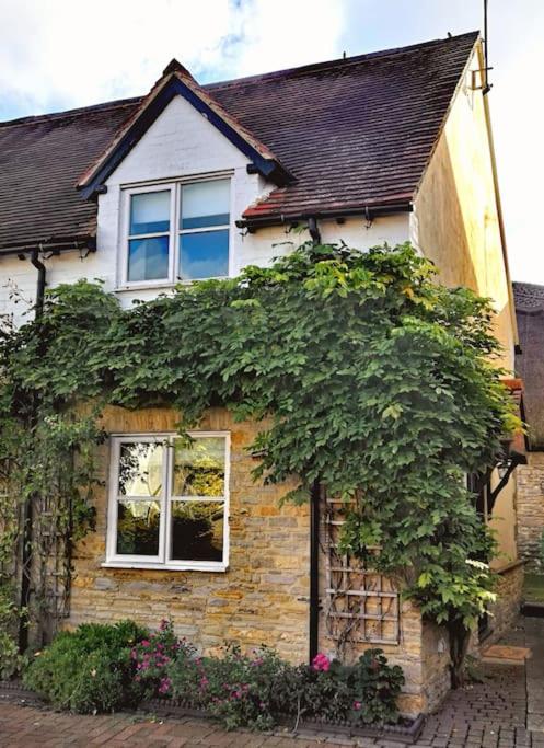 Host & Stay - Clara Cottage - Ferienwohnung