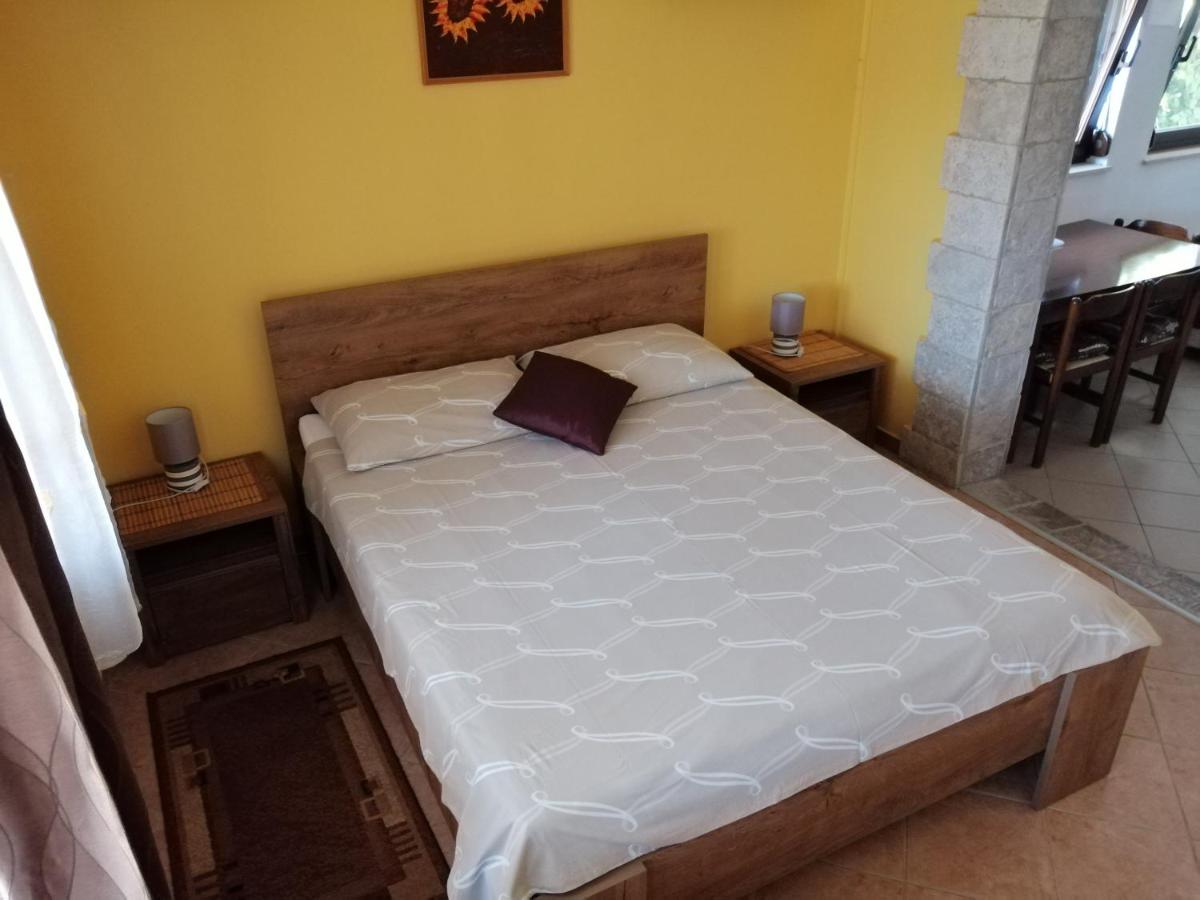 Monolocale con Vista Piscina