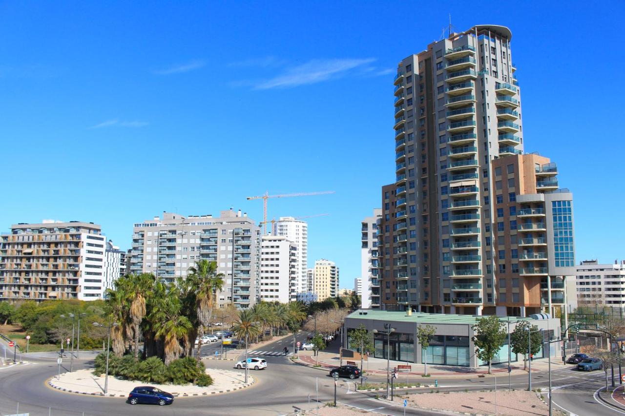 Oceanographic 1 bedroom apartment with balcony & pool - B&B Valencia