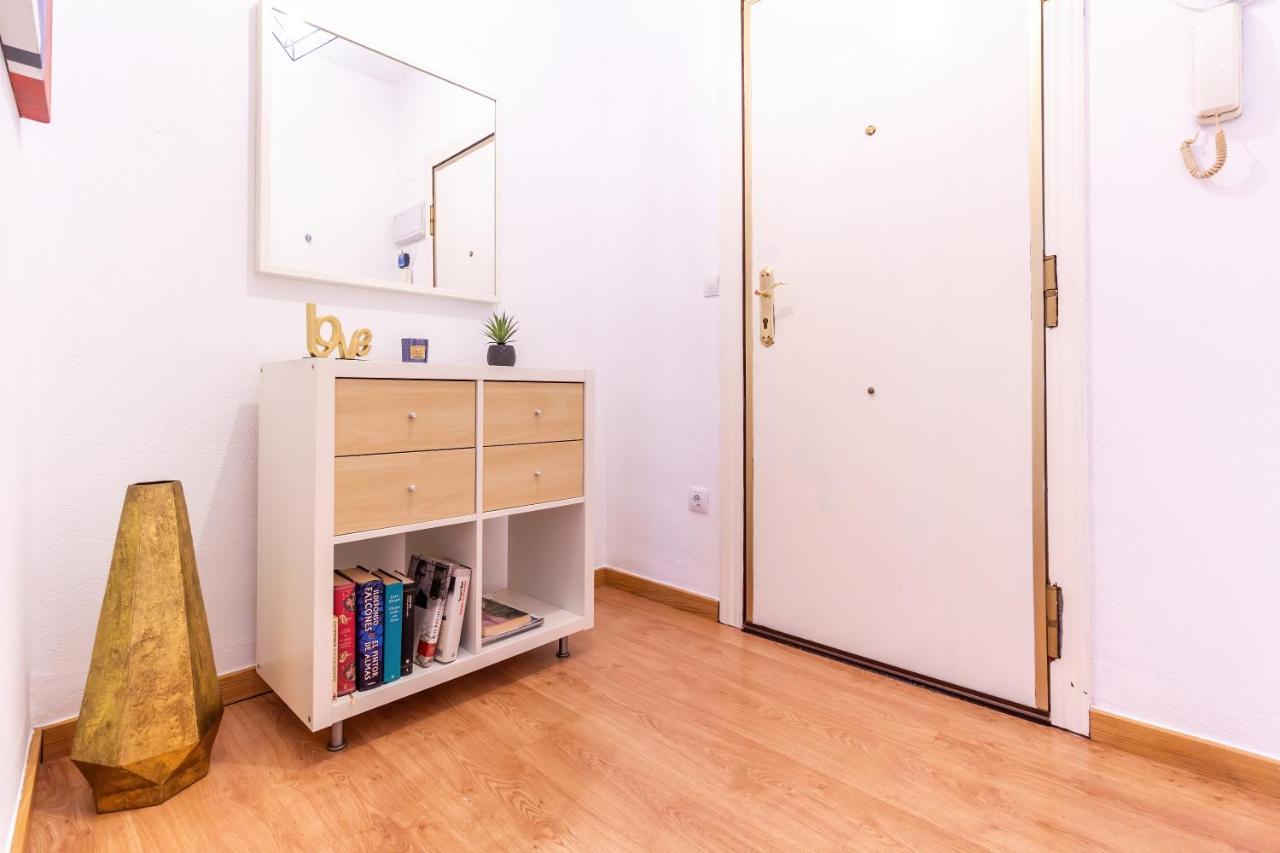 Alohamundi Carlos Cañal - B&B Sevilla