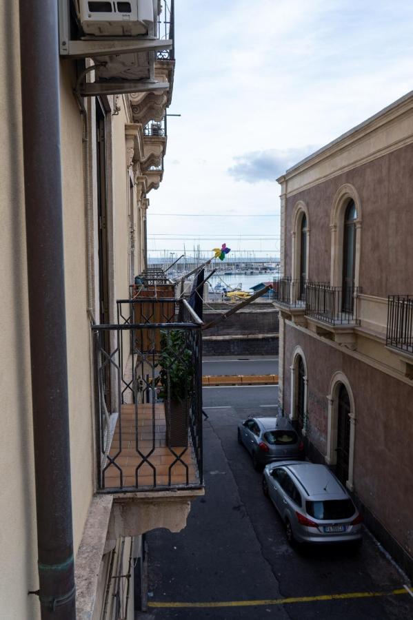Molo di Levante - B&B Catania