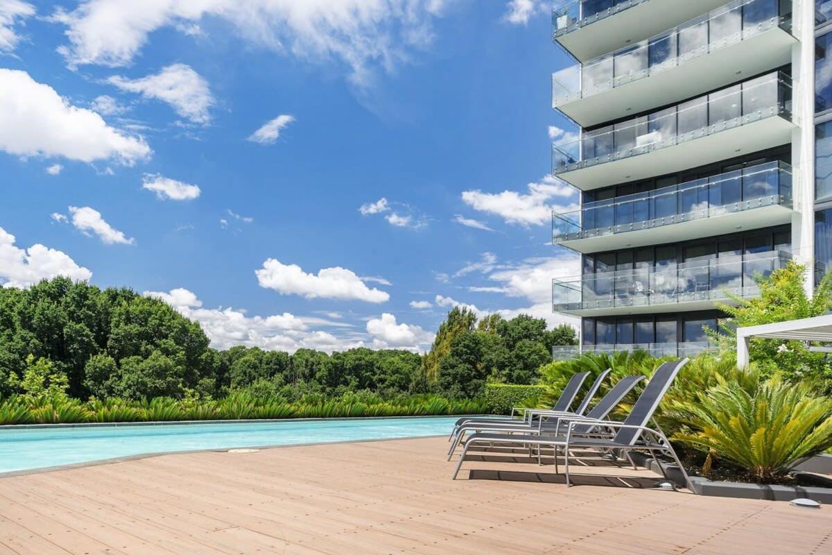 Center 1-Bed with Gym, BBQ and Stunning Views - Bed and Breakfast