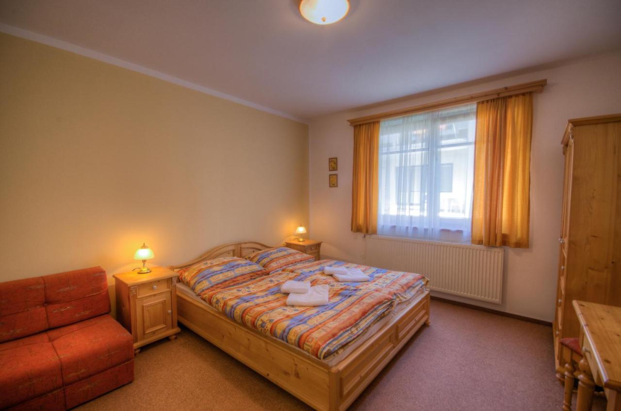 Camera Matrimoniale con Letto Supplementare - con Accesso Disabili
