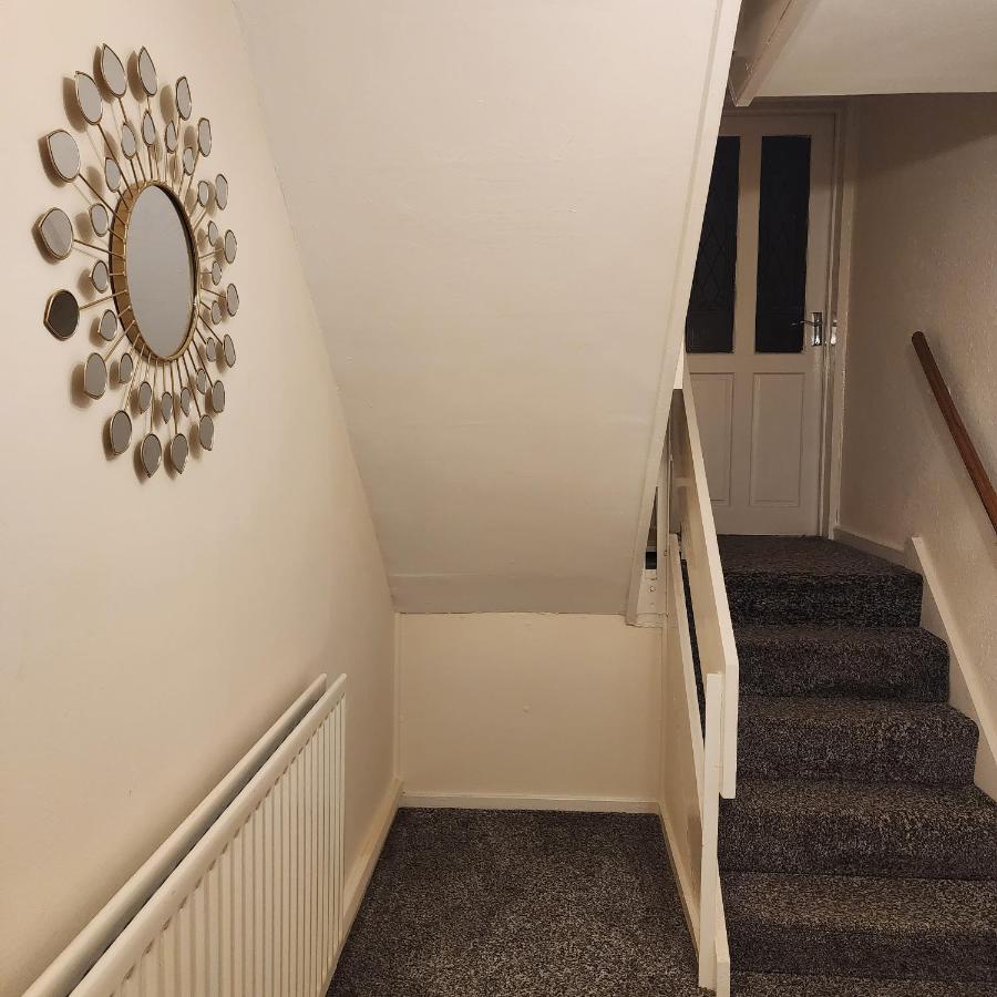 Exquisite Stays Free parking, fast WiFi, close to city centre - Ferienwohnung