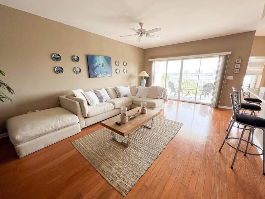 Destin Harbor Getaway - B&B Destin