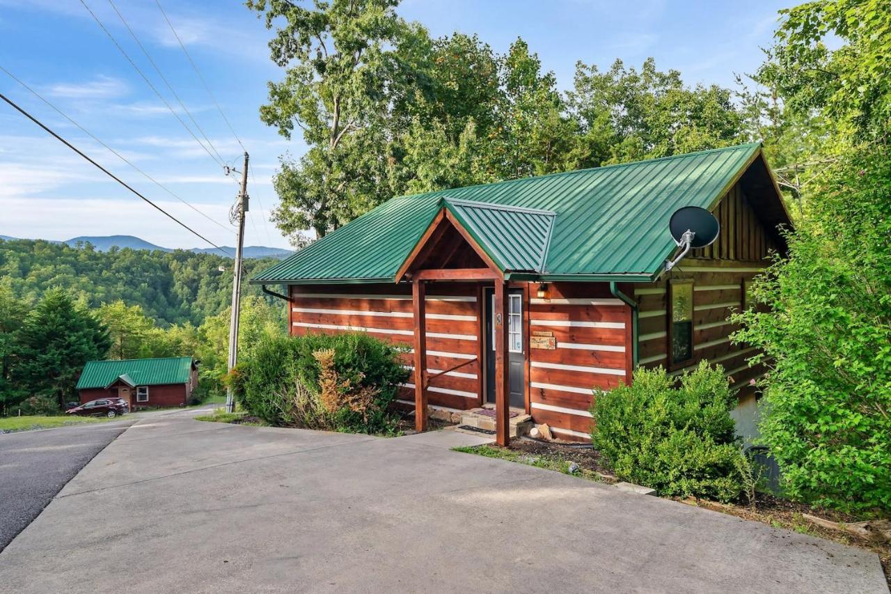 Views, King & Sofa Bed, Hot Tub, Firepit And Deck - B&B