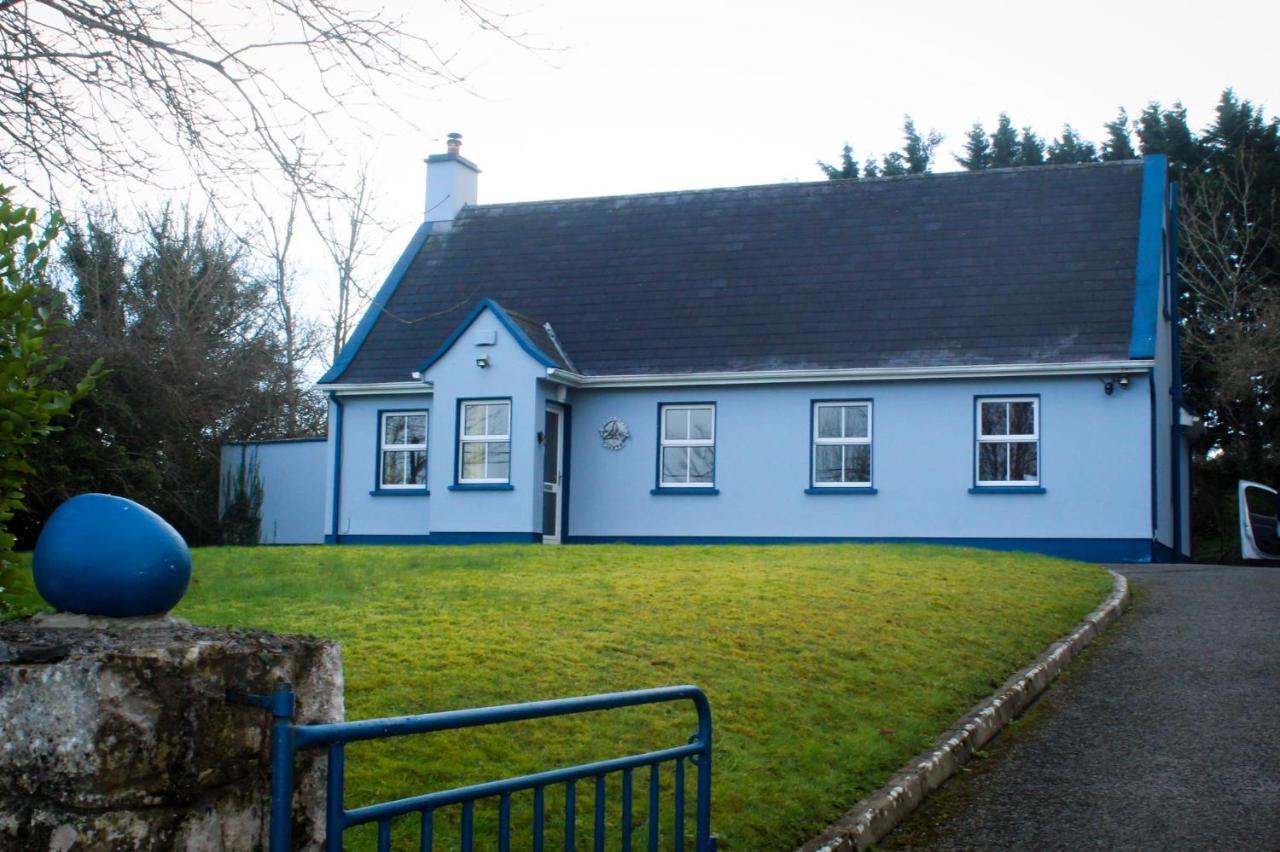 B&B Corofin - Riverside Cottage in the Burren - Bed and Breakfast Corofin