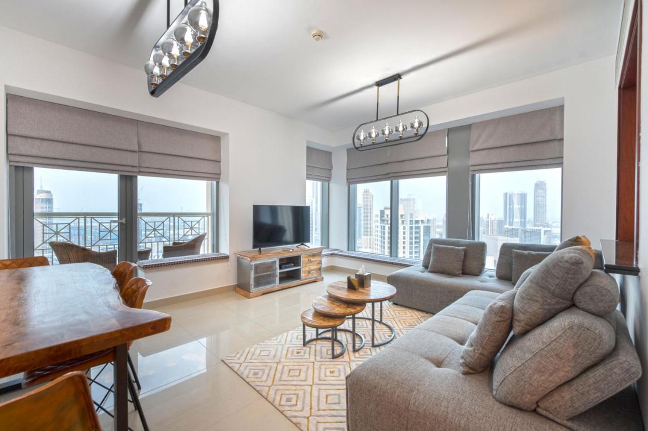 B&B Dubai - Spectacular Burj Khalifa & Fountain View 2 Bedroom Apartment, 29 Boulevard Tower - Bed and Breakfast Dubai