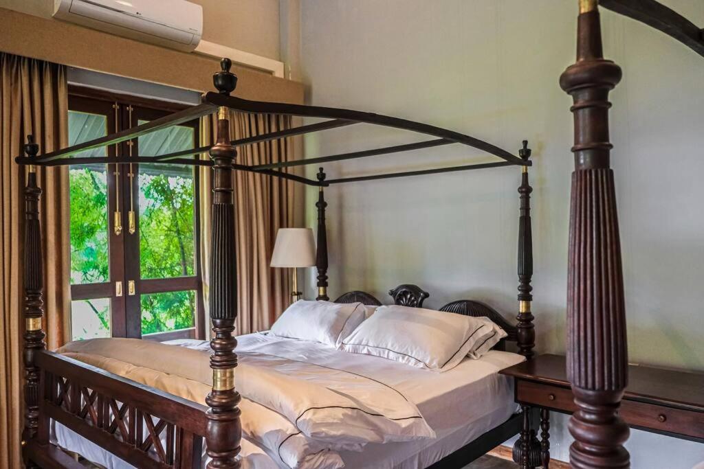 Familiensuite mit Balkon