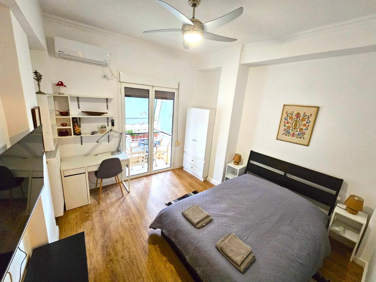 Studio Apartment with Balcony