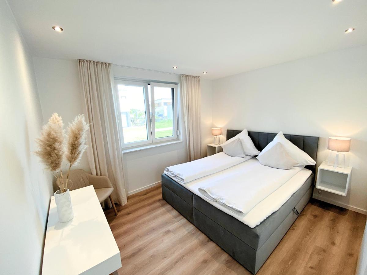 B&B Schwerin - Seeliebe Apartments Schwerin - am See, Seeblick, PKW, Sauna, XXL-Balkon, Terrasse, modern - Bed and Breakfast Schwerin