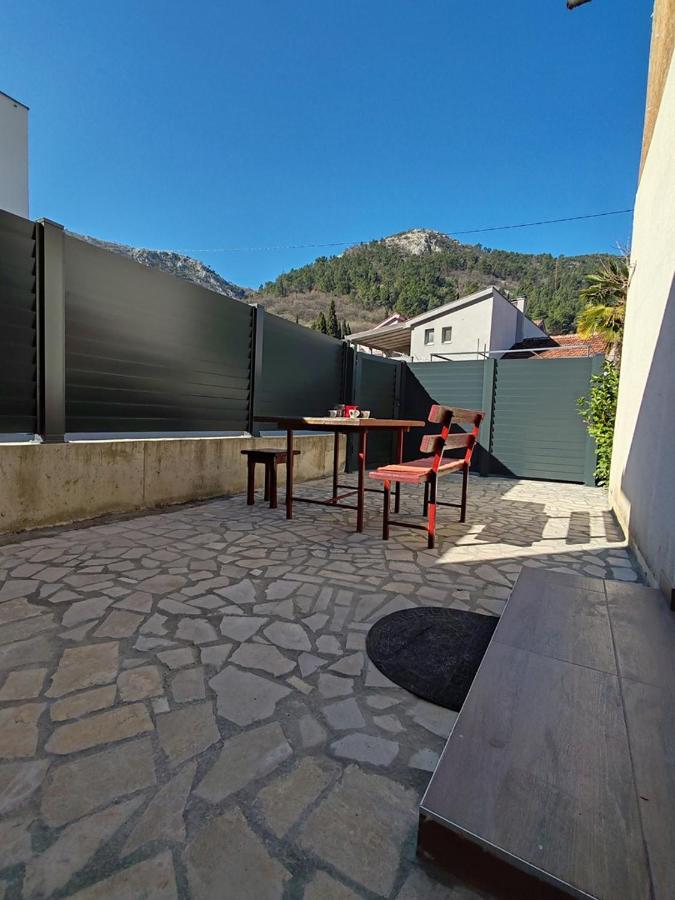 Apartment Libar with Terrace and private Parking - Chambres d’hôtes