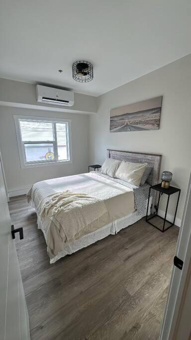 B&B Halifax - Modern One Bedroom Suite - Bed and Breakfast Halifax