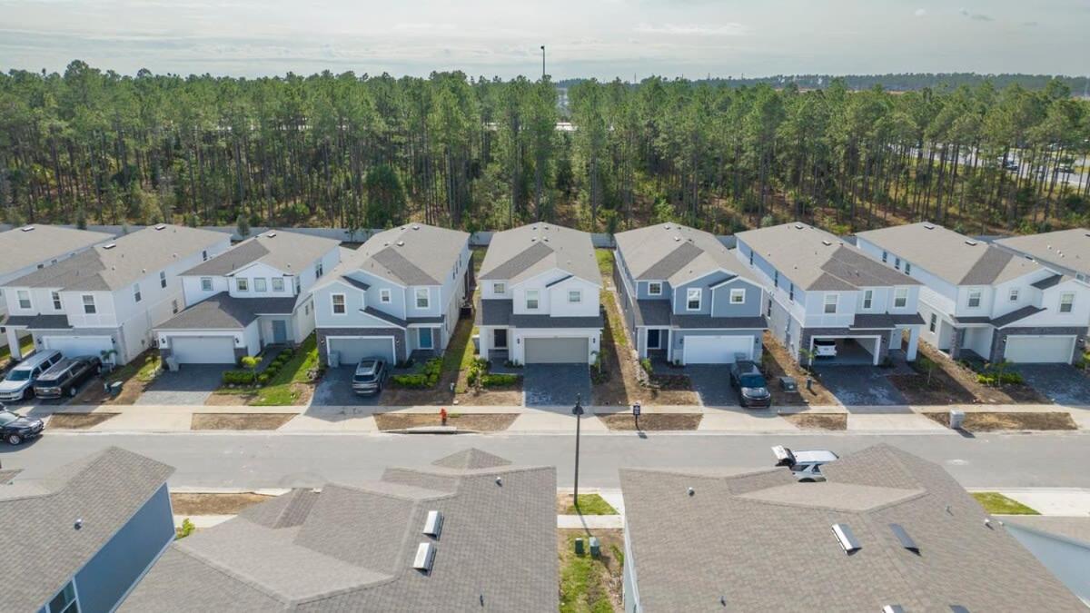 4432 Windsor Island 6BR Home with Pool, Game Room & Theater - B&B Davenport