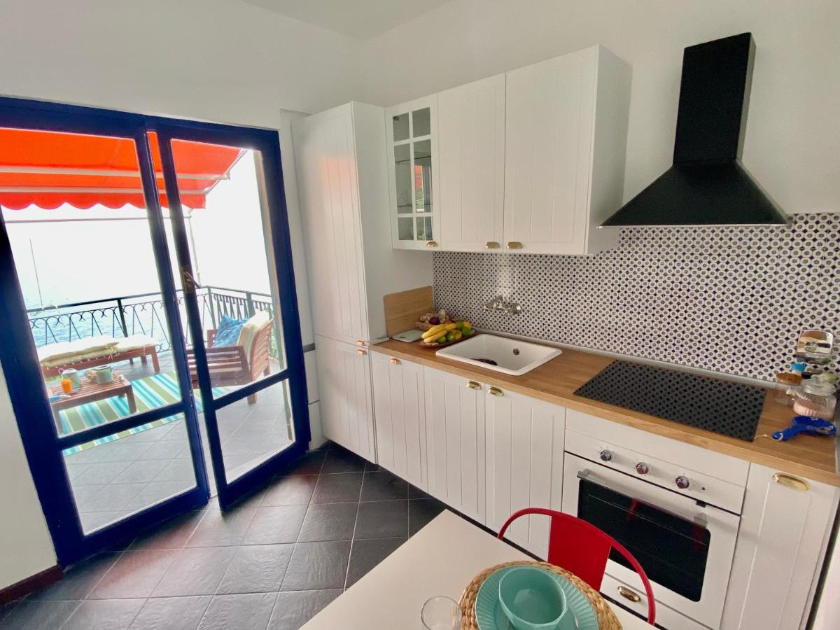 il Nido sul mare con accesso diretto alla spiaggia - B&B Moneglia