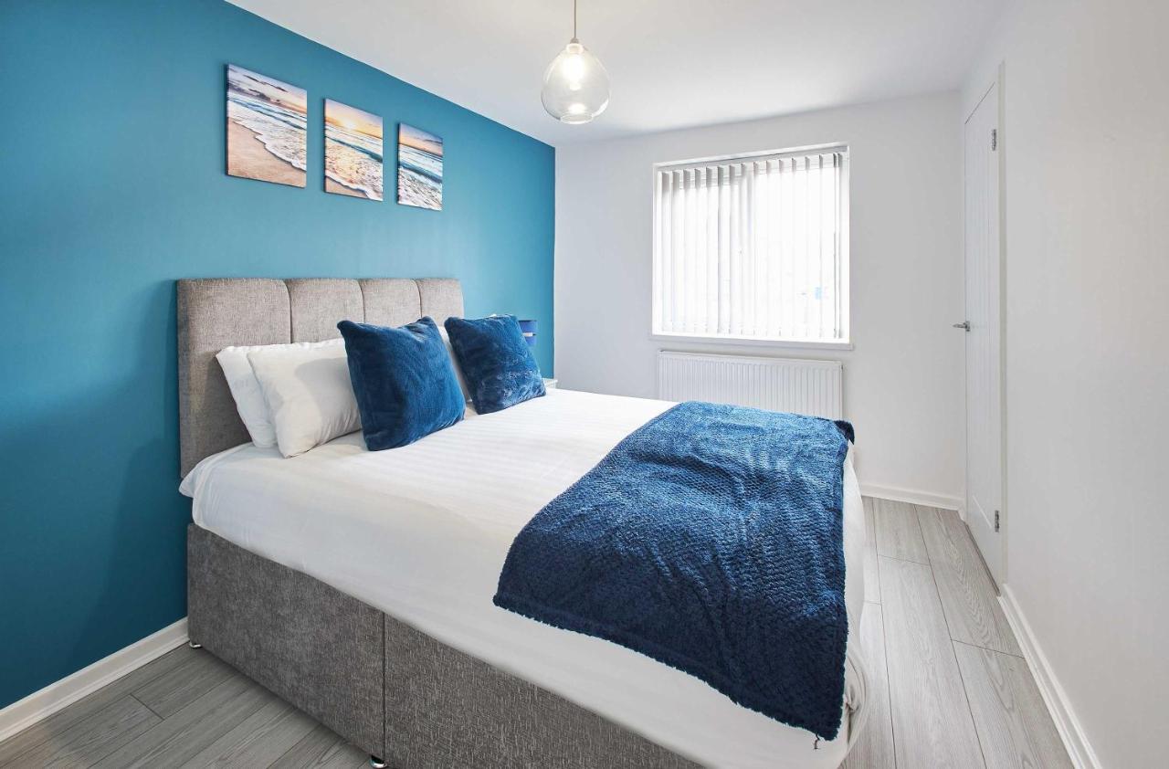 B&B South Shields - Host & Stay - Marsden Beach House - Bed and Breakfast South Shields