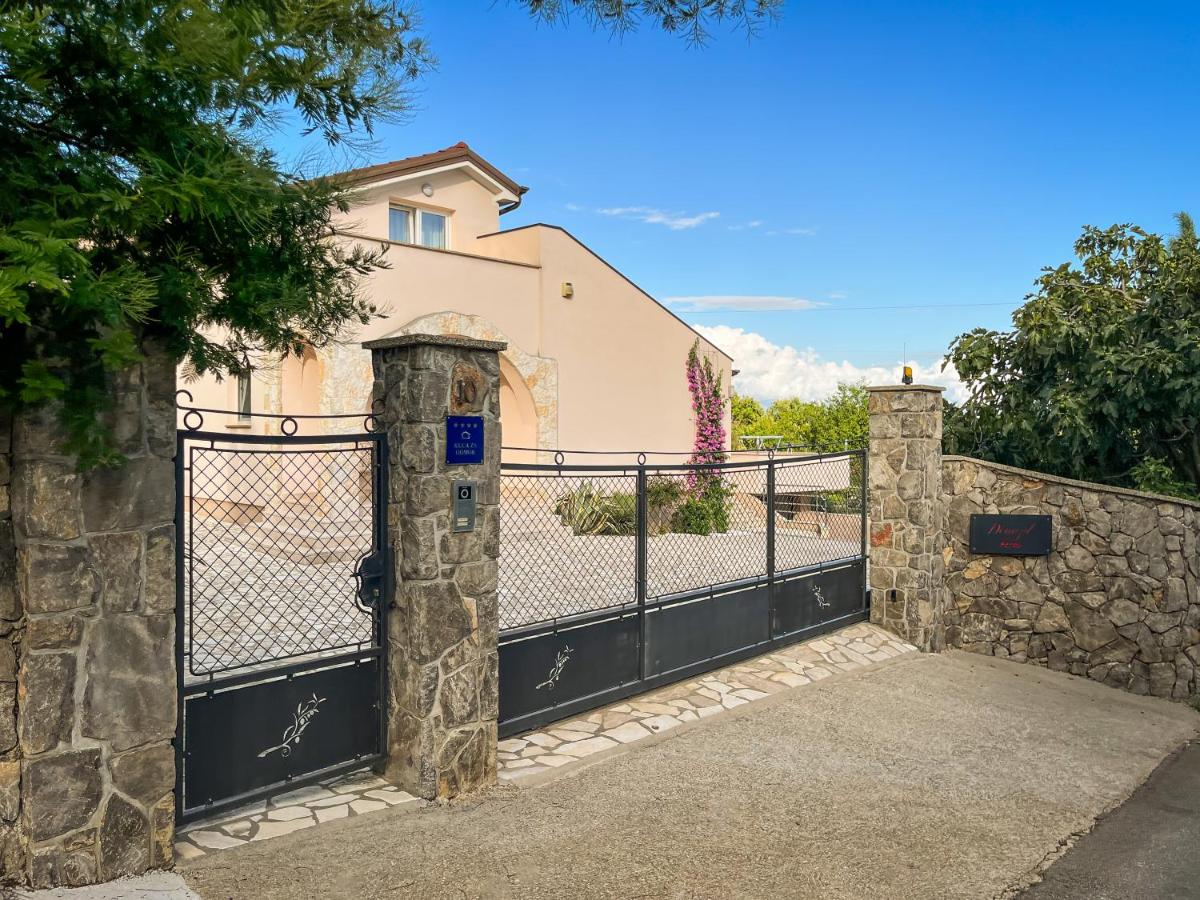 Domizil Opatija A&N, Villa mit Pool, Wohlfühloase mit Meerblick - Bed and Breakfast