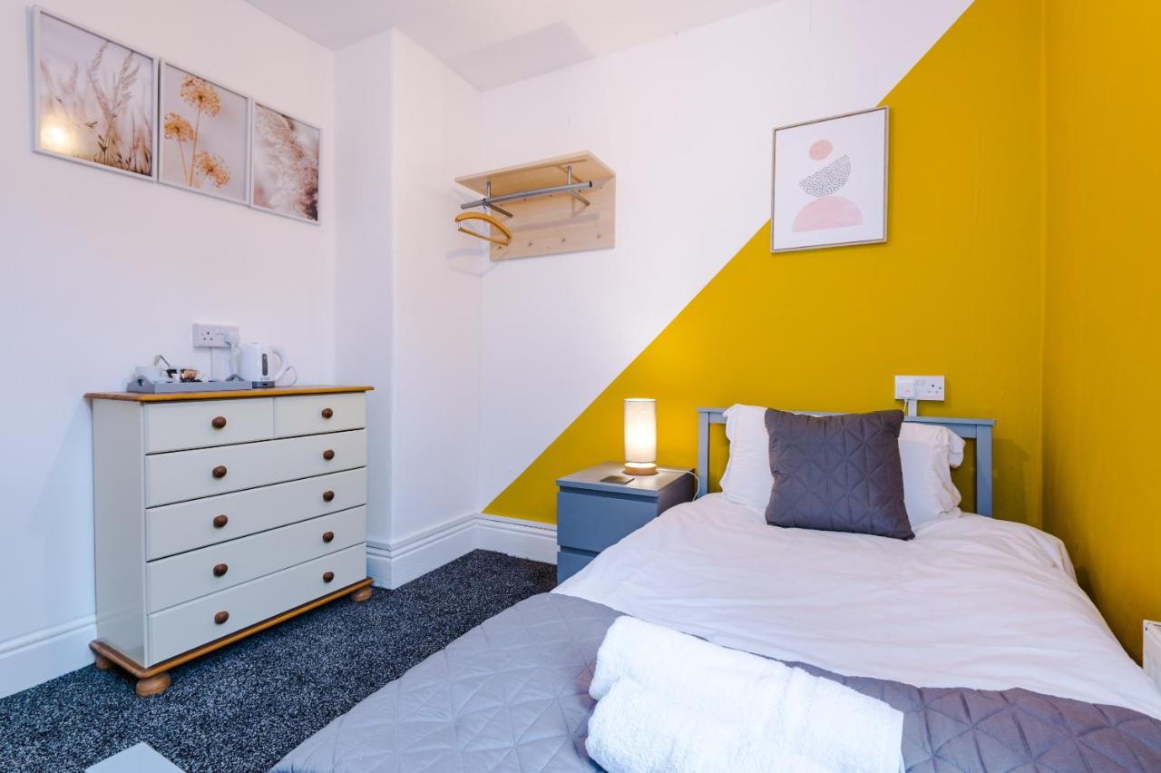 Pebbles Guest House - B&B Blackpool