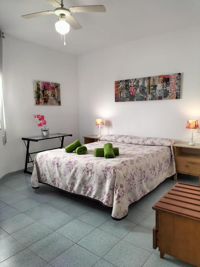 Apartamento de 2 dormitorios con terraza y vistas al mar