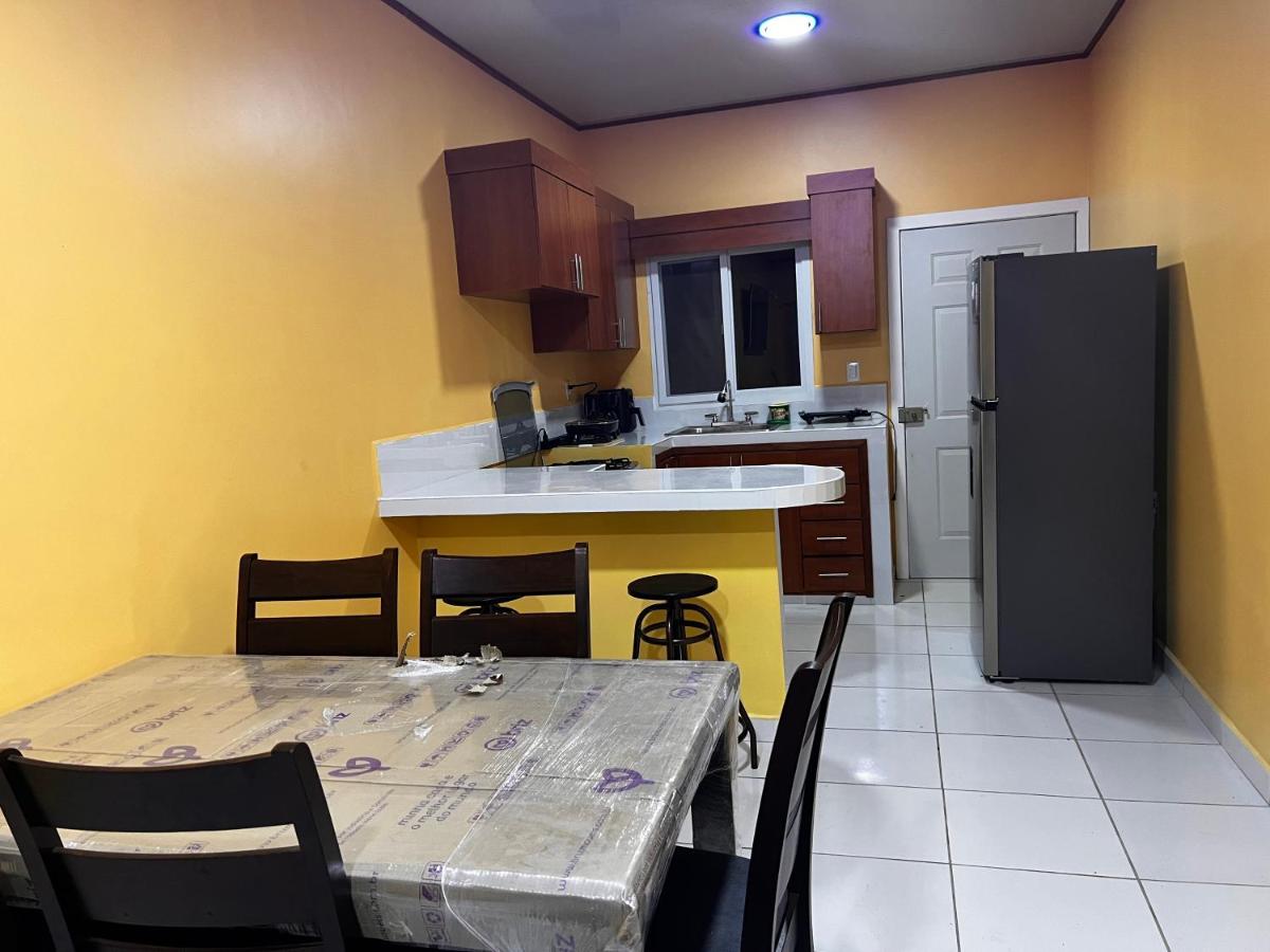 B&B La Ceiba - Enjoy this Vacation Home close to the beach! - Bed and Breakfast La Ceiba