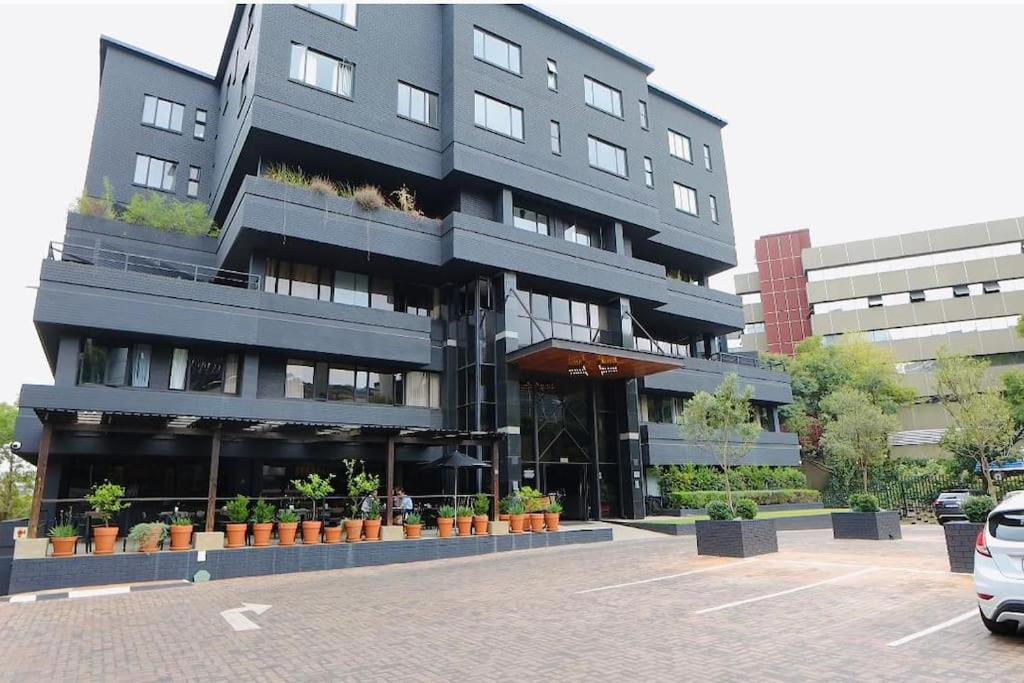 B&B Johannesburgo - Sandton Apartment at Black Brick - Bed and Breakfast Johannesburgo