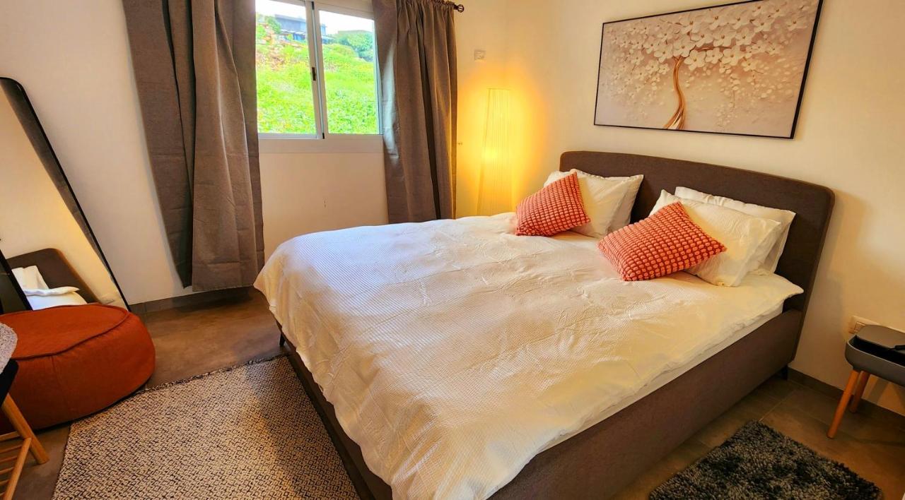 Apartamento de 1 dormitorio con balcón y vistas al mar