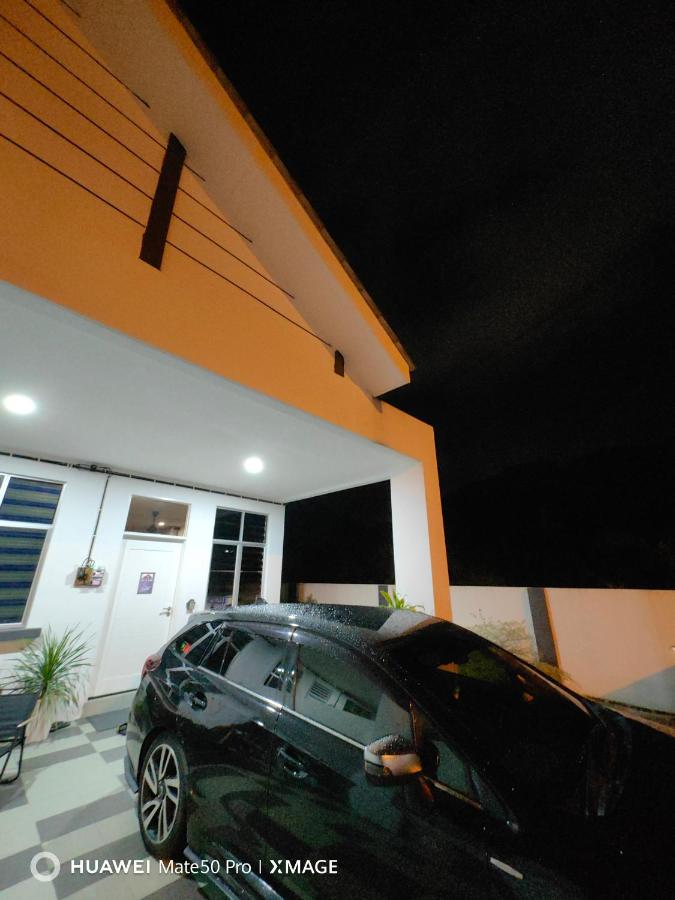 Mountain View Umoh50 Ipoh End-Lot Wi-fi Cozy - Chambres d’hôtes