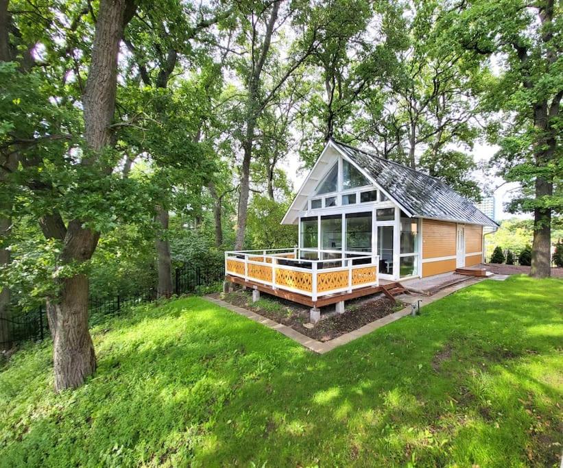 Entire beautiful lakefront house - Bed and Breakfast Västerås