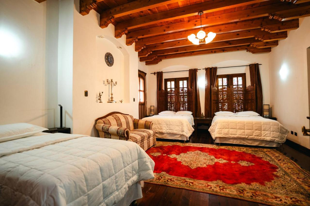 B&B Antigua Guatemala - Indian Palace Hotel Boutique Spa & Restaurante - Bed and Breakfast Antigua Guatemala