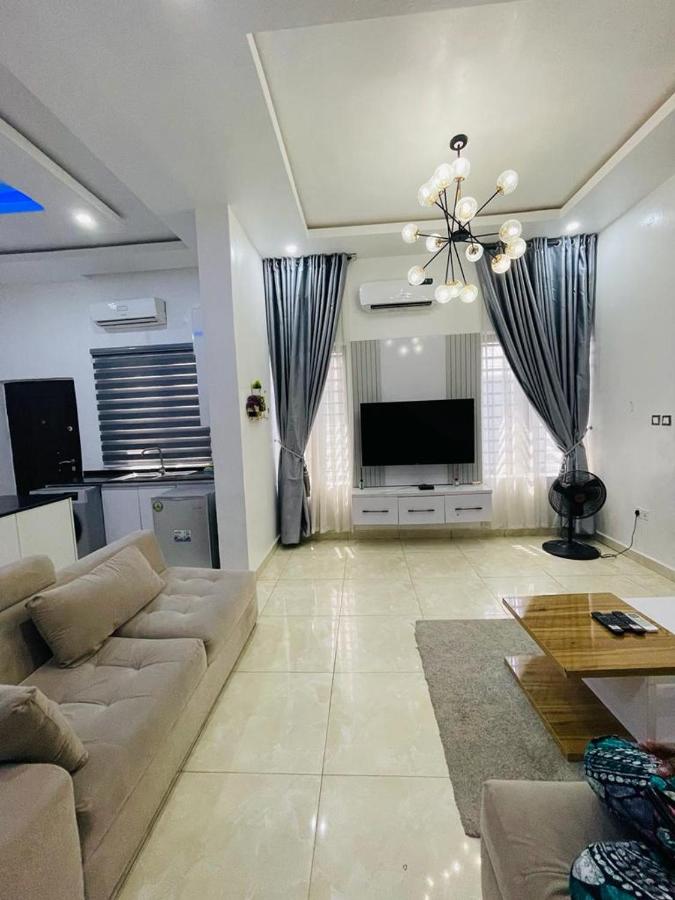 B&B Lekki - 4 bedroom Luxury Duplex - Bed and Breakfast Lekki