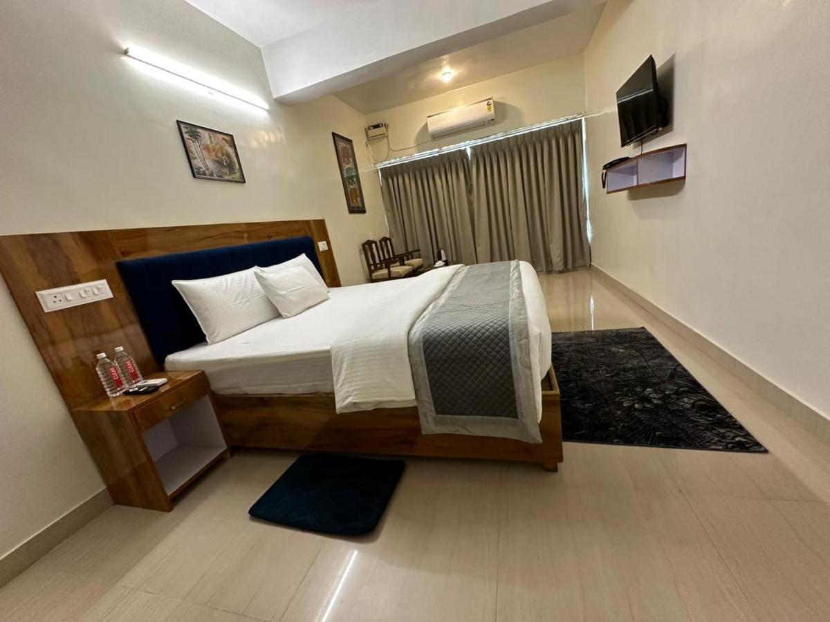 B&B Panjim - HOTEL DADO'S INN - Bed and Breakfast Panjim