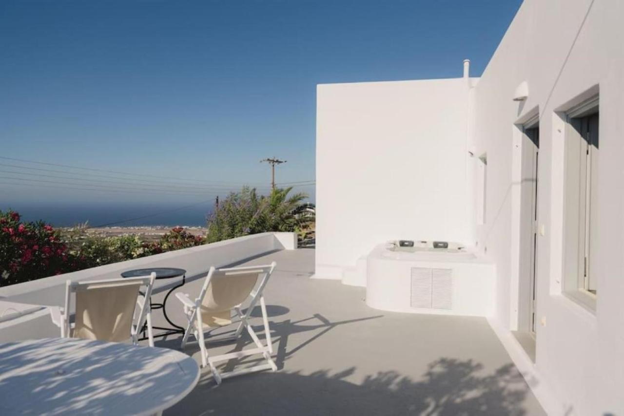Pyrgos Trilogy Boutique Houses - Ampelos - Chambres d’hôtes Pýrgos