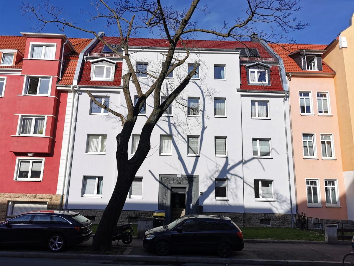 Appartamento con 2 Camere da Letto e Balcone