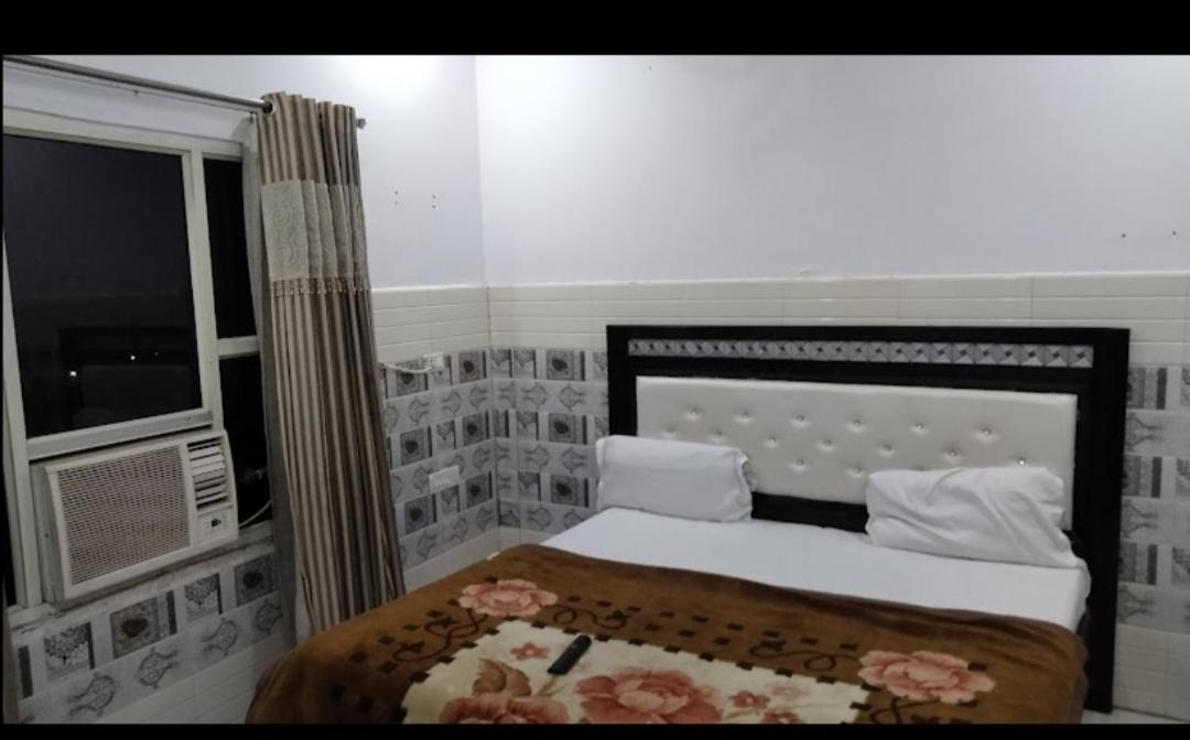 B&B Chandigarh - Hotel aashirwad - Bed and Breakfast Chandigarh