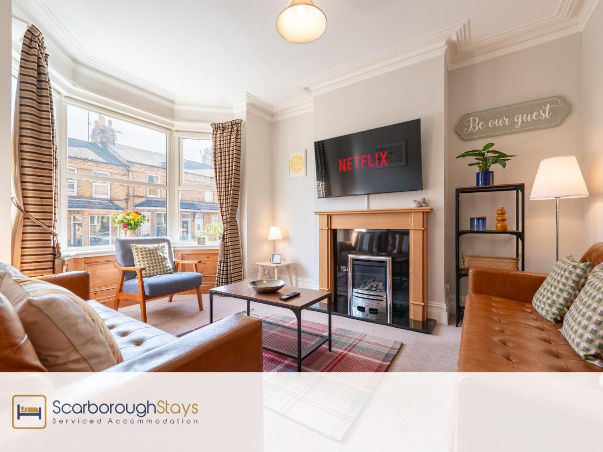 B&B Scarborough - Mayville Lodge - STUNNING 3 BEDROOMED TOWNHOUSE WITH FREE PARKING - Bed and Breakfast Scarborough