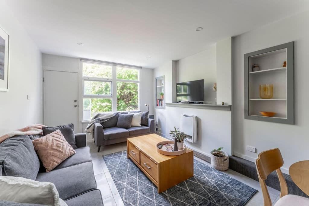 Cosy Unit With a Sea View - B&B Burnie