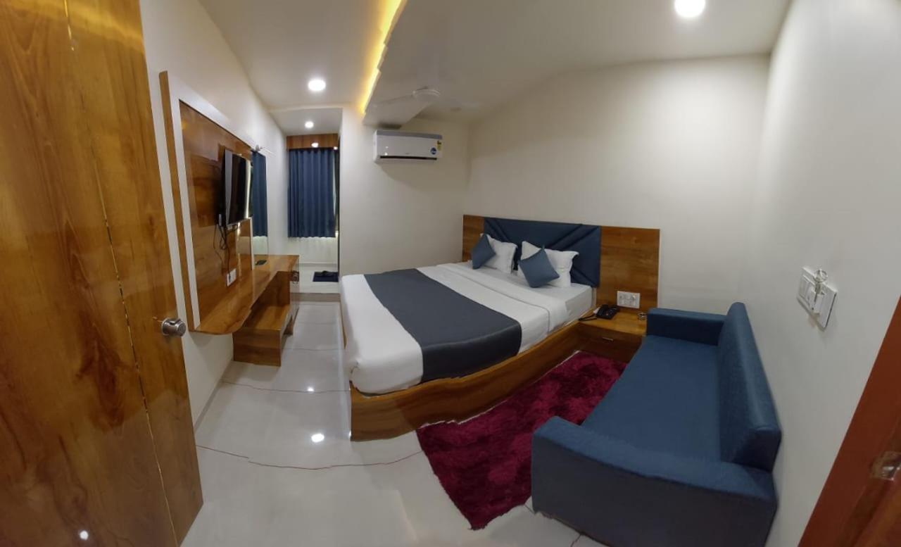 B&B Ahmedabad - signature hotel - Bed and Breakfast Ahmedabad