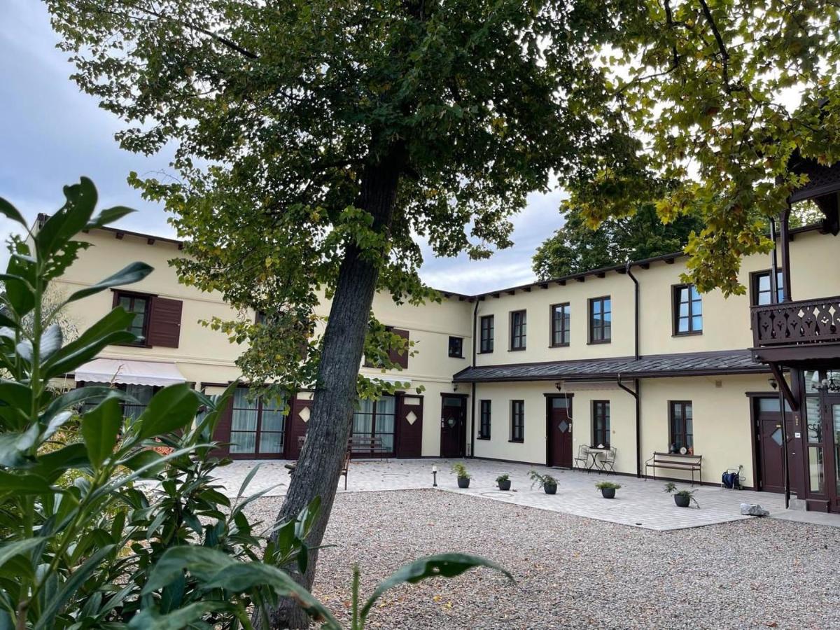 B&B Baden bei Wien - Historische Villa mit Garten - Bed and Breakfast Baden bei Wien