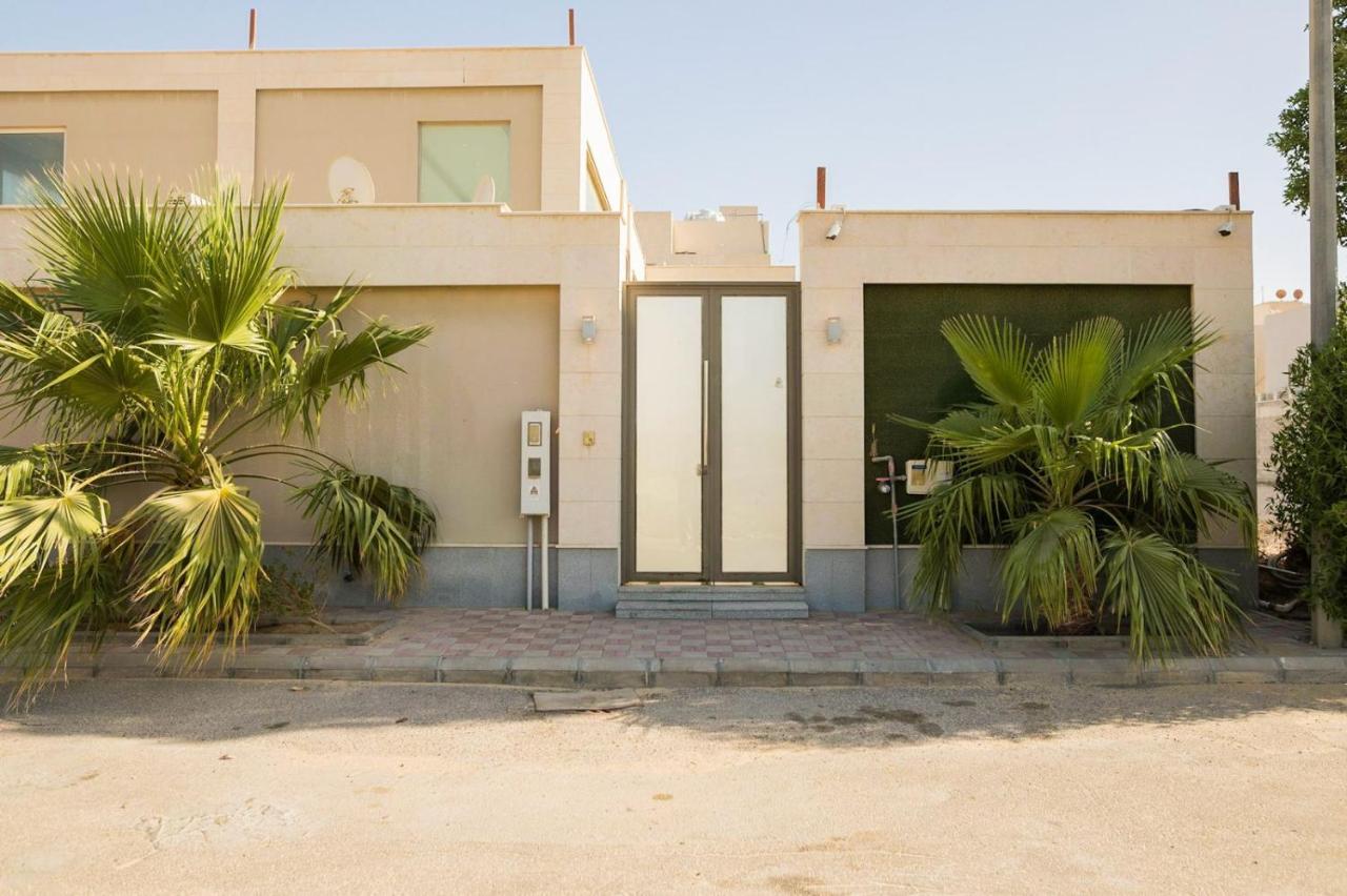 شاليه رويال الخبر - Royal Resort AL Khobar - B&B