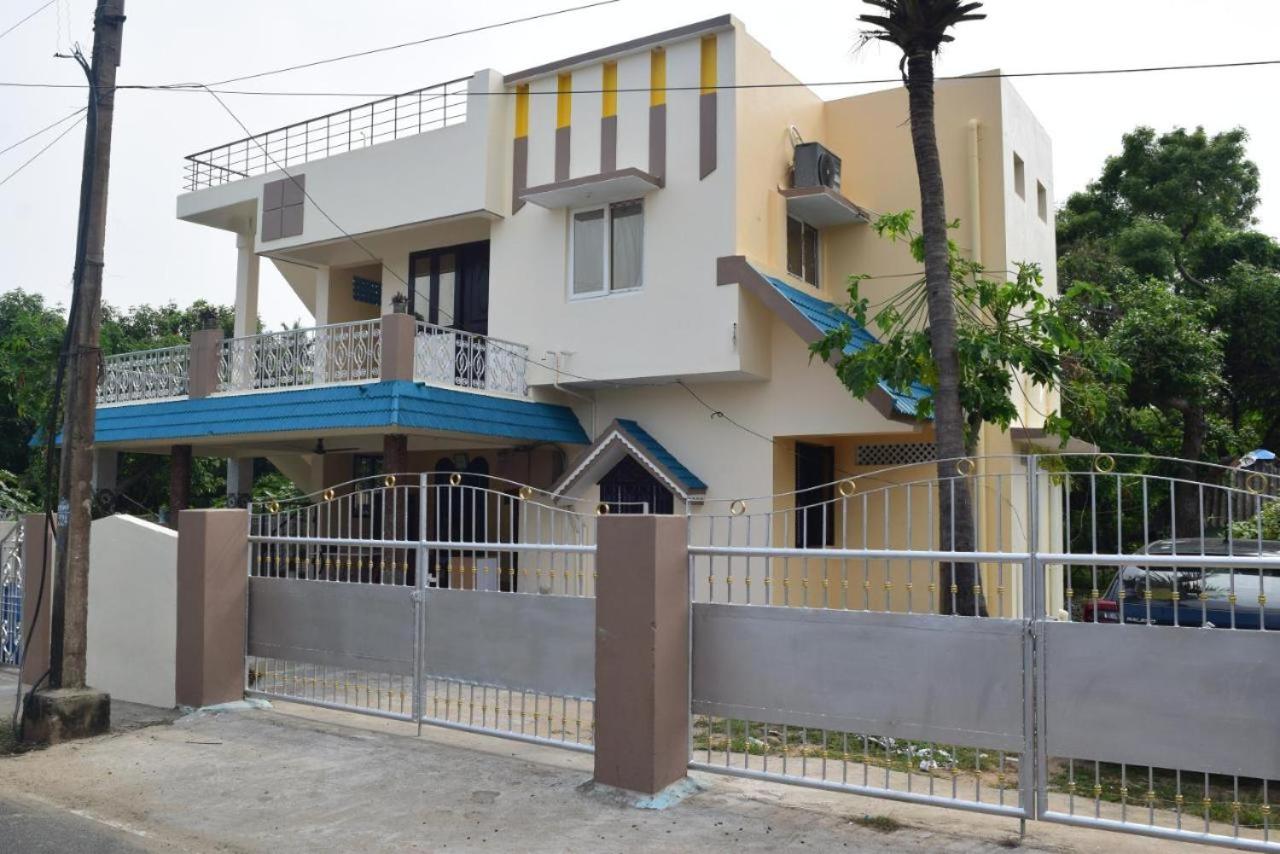 Velānganni Vinodth Homestay - B&B