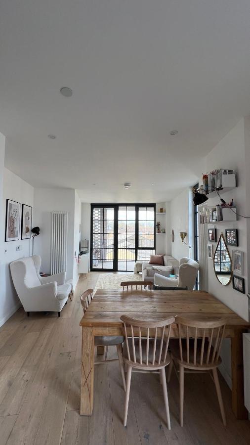 Bright 3 bed in Hackney Wick Perfect for families with kids - B&B Londra