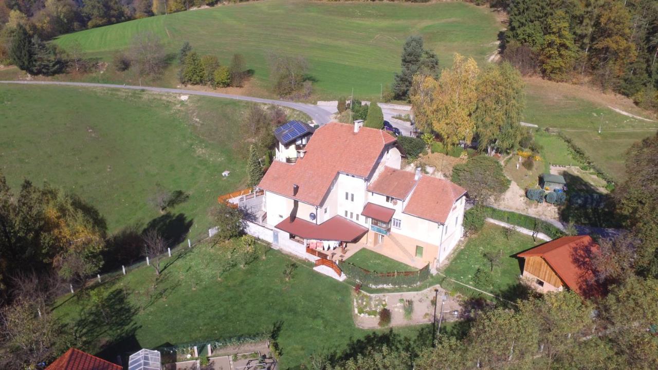 B&B Šoštanj - SOSTANJ VELENJE RAVNE SOBE ROOMS Vrtacnik d o o - Bed and Breakfast Šoštanj