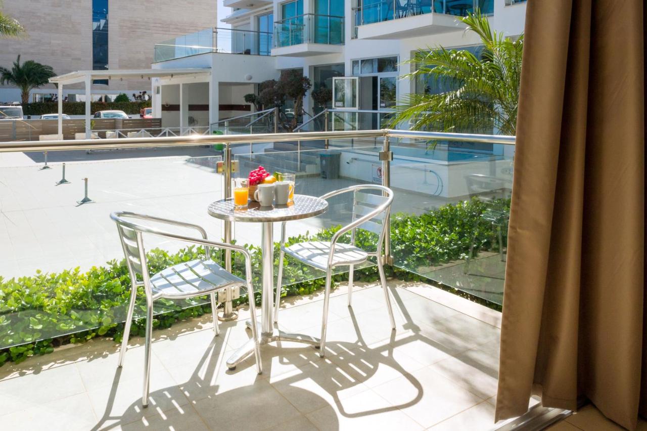 ALICIA - Coralli Beachfront Apartment - B&B Paralímni