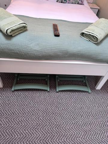 Deluxe Double Room with Side Sea View