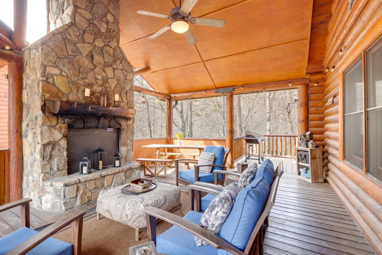 B&B Blue Ridge - Peaceful Forest Escape with Game Room and Hot Tub - Bed and Breakfast Blue Ridge