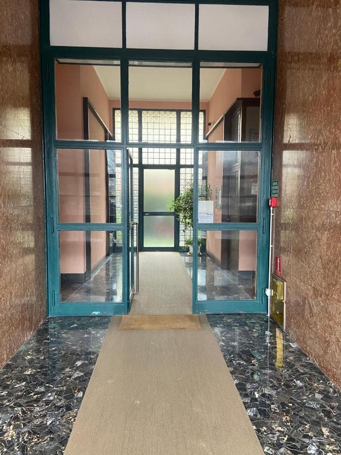 "La Milanese" Modern Apartment, 100 Meters from Metrò Isola - B&B