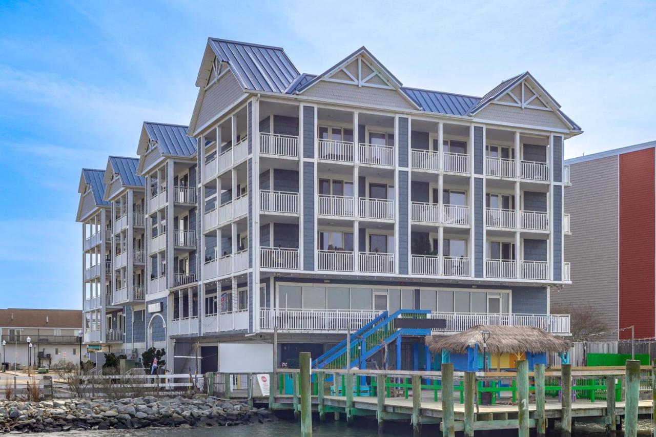 Steps to Bay! 4th-Floor Ocean City Inlet Escape - Bed and Breakfast Ocean City