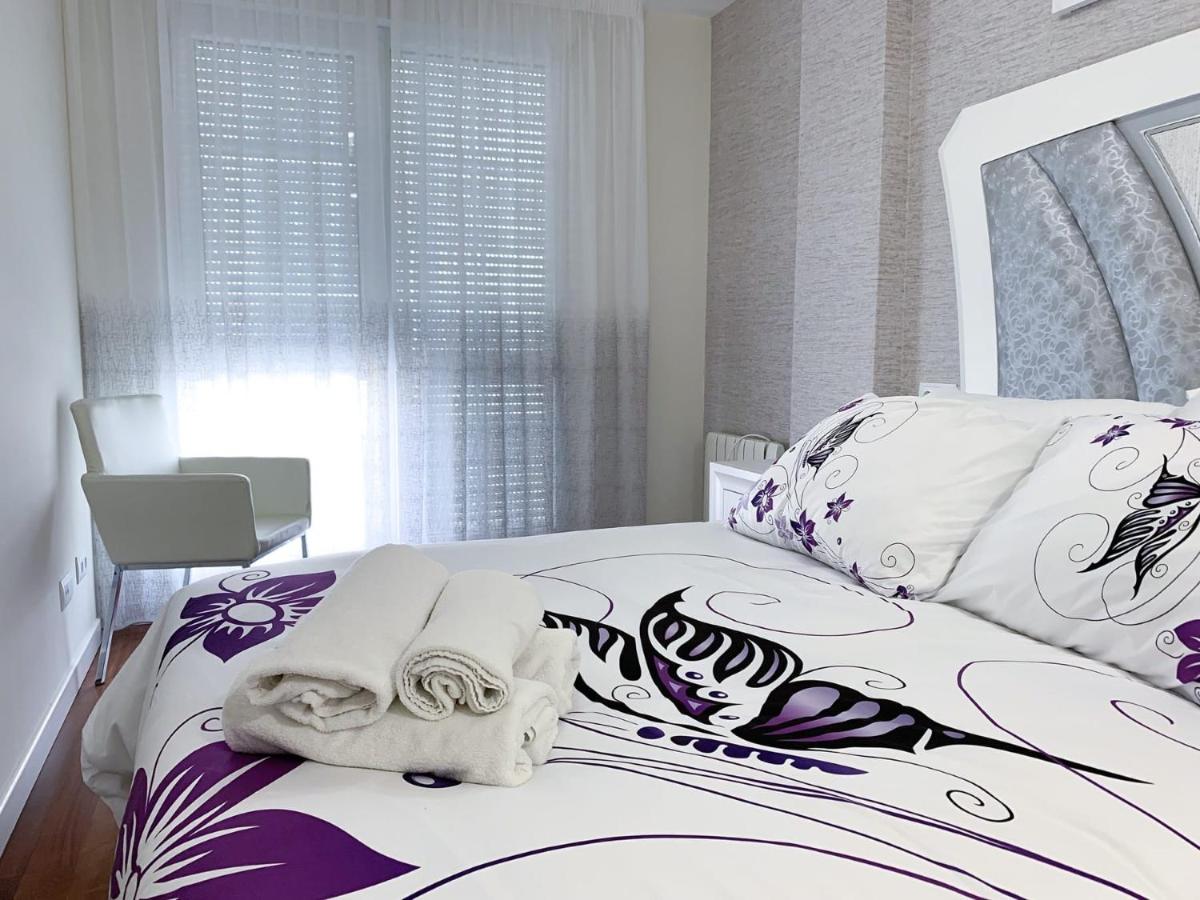 APARTAMENTOS LONCHO CEE - Bed and Breakfast