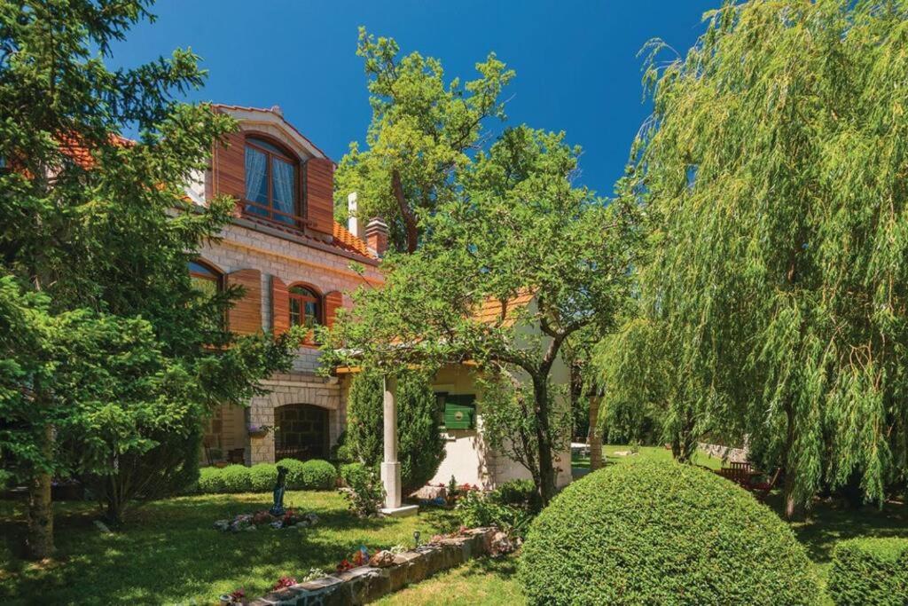 Amazing Villa In Slime, rest for mind, body and soul - Nature, garden and outside swimming pool - B&B
